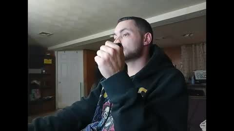 Snapshot of klou502 chatting on January 8, 10:15 am LOUiViLAN online show from January 8, 10:15 am