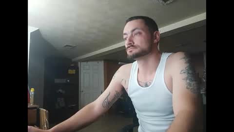 Snapshot of klou502 chatting on January 8, 1:31 pm LOUiViLAN online show from January 8, 1:31 pm