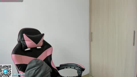 Camila Reyes online show from April 10, 3:17 pm