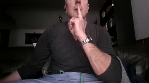 Knight3975 online show from April 10, 9:47 am