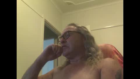 Snapshot of knobout chatting on December 21, 5:58 am knobout online show from December 21, 5:58 am