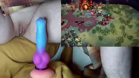 Snapshot of knottedkit chatting on January 7, 10:32 am knottedkit online show from January 7, 10:32 am