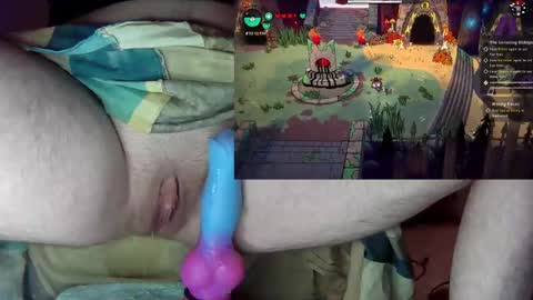 Snapshot of knottedkit chatting on January 10, 6:31 am knottedkit online show from January 10, 6:31 am