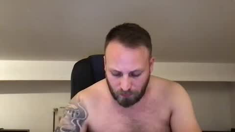 Snapshot of kobasic chatting on December 30, 11:06 pm hugo online show from December 30, 11:06 pm