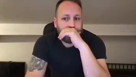 Snapshot of kobasic chatting on January 3, 5:53 pm hugo online show from January 3, 5:53 pm