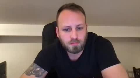 Snapshot of kobasic chatting on January 24, 6:35 pm hugo online show from January 24, 6:35 pm