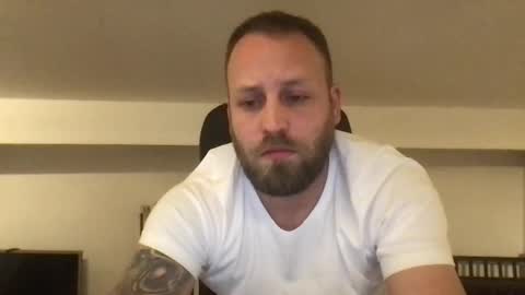 Snapshot of kobasic chatting on February 26, 7:16 pm hugo online show from February 26, 7:16 pm