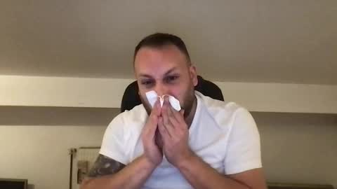 Snapshot of kobasic chatting on October 15, 11:27 pm hugo online show from October 15, 11:27 pm