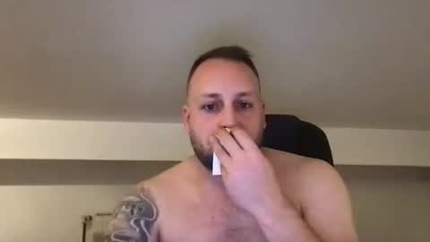 Snapshot of kobasic chatting on October 25, 2:30 am hugo online show from October 25, 2:30 am