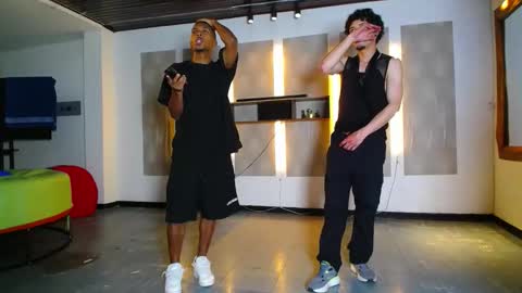 kobayaske online show from April 5, 2:20 am