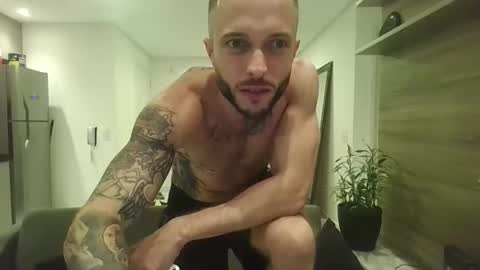 Snapshot of kobegotmeat chatting on September 24, 1:09 am KOBE online show from September 24, 1:09 am
