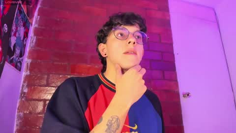 Koddy Independent model online show from December 7, 3:04 am