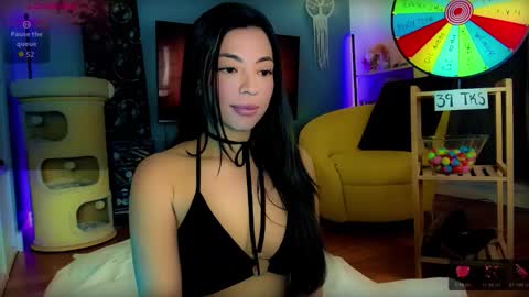 Lisa      online show from January 10, 4:20 pm