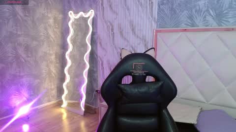 Snapshot of kolyn_tay chatting on May 3, 11:38 am kolyn_tay online show from May 3, 11:38 am