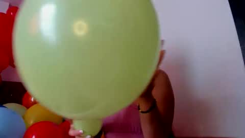 konie Diaz online show from April 10, 8:24 pm