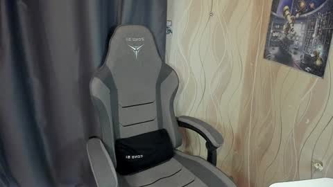 konnor_deviant online show from December 8, 9:08 pm