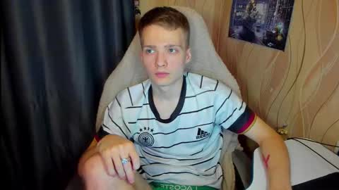 konnor_deviant online show from November 20, 7:13 pm