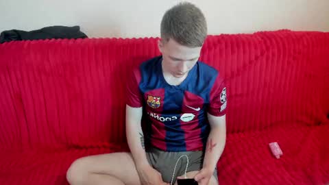 Snapshot of konnor_deviant chatting on June 8, 9:42 am konnor_deviant online show from June 8, 9:42 am
