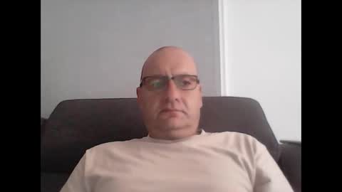 Snapshot of konsty17 chatting on January 29, 2:30 am konsty17 online show from January 29, 2:30 am