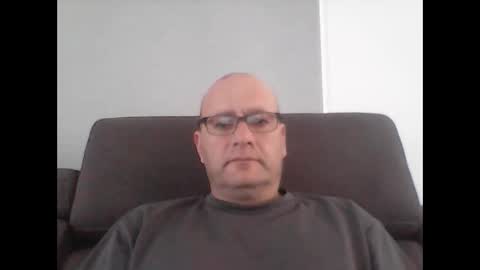 Snapshot of konsty17 chatting on November 7, 2:44 am konsty17 online show from November 7, 2:44 am