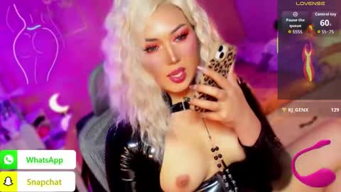 Snapshot of koreandollts chatting on November 12, 1:50 am MISS ALICIA online show from November 12, 1:50 am