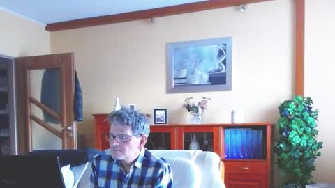 Snapshot of korek24hot chatting on March 3, 4:14 pm Korek online show from March 3, 4:14 pm