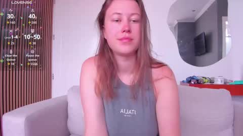 Snapshot of kortney_williams chatting on November 27, 5:15 pm Twiix online show from November 27, 5:15 pm