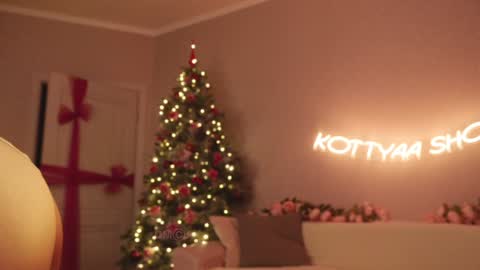 Snapshot of kottyaa_ch chatting on January 2, 12:34 am Kottyaa cb FOLLOWING  online show from January 2, 12:34 am