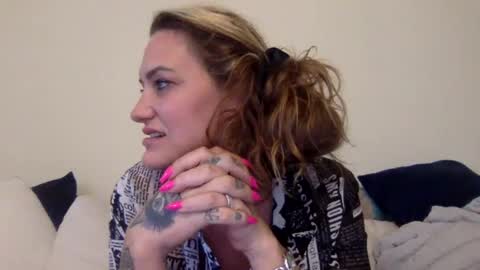 Snapshot of koyoteej chatting on January 13, 2:42 pm koyoteej online show from January 13, 2:42 pm