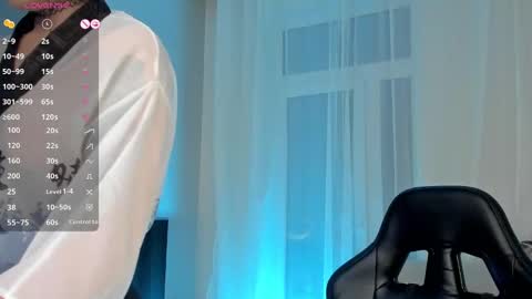 Jess online show from December 13, 6:59 pm