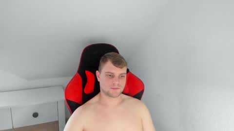 Snapshot of kozik1992 chatting on February 14, 7:28 am Bartek online show from February 14, 7:28 am