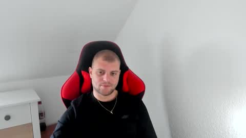 Snapshot of kozik1992 chatting on October 18, 10:27 am Bartek online show from October 18, 10:27 am