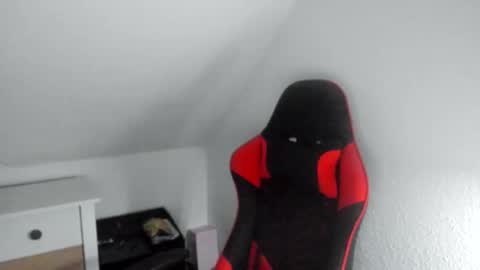 Snapshot of kozik1992 chatting on December 1, 6:51 am Bartek online show from December 1, 6:51 am