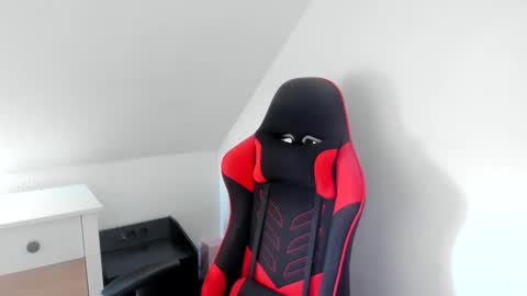 Bartek online show from March 8, 8:40 am