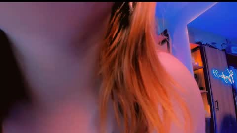 Khloe online show from April 21, 12:23 am