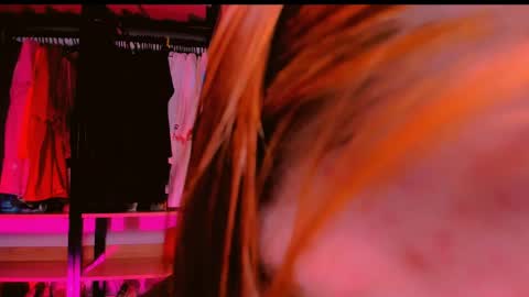 Khloe online show from April 23, 11:07 pm