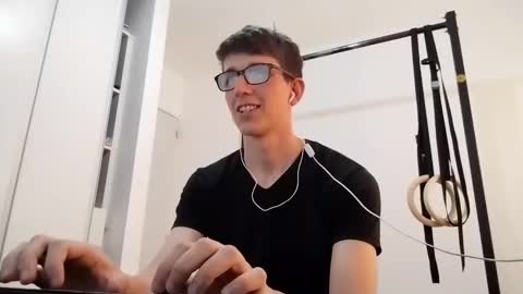 Facu online show from November 26, 9:16 pm