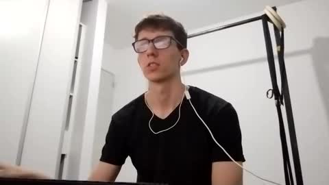 Facu online show from February 15, 4:09 am