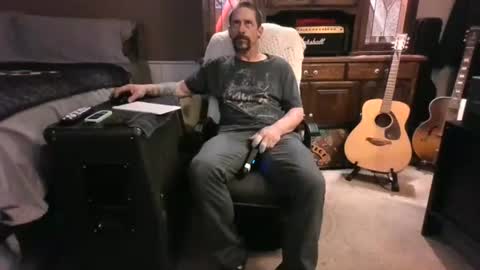 Snapshot of kraazeeme88 chatting on December 30, 1:37 am BigDaddy online show from December 30, 1:37 am