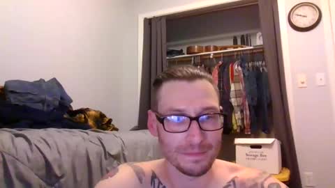 hard hung horny online show from March 11, 4:43 am