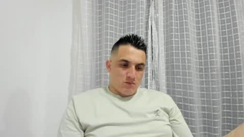 Snapshot of kratosfalcon chatting on April 1, 3:40 am Clark online show from April 1, 3:40 am