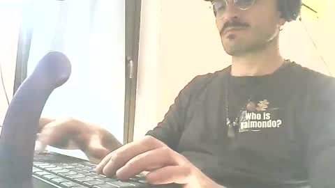 Snapshot of kratoskratoskratos chatting on March 12, 4:51 am Kratos online show from March 12, 4:51 am