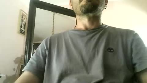 Snapshot of kratoskratoskratos chatting on May 15, 3:13 am Kratos online show from May 15, 3:13 am
