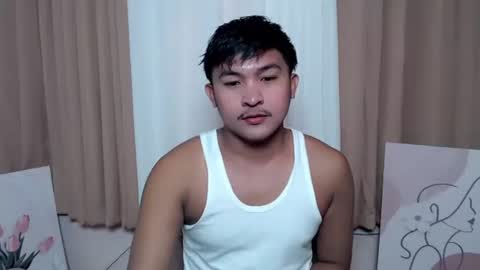 Snapshot of krezikeed chatting on December 3, 7:49 am krezikeed online show from December 3, 7:49 am