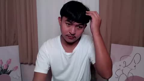 Snapshot of krezikeed chatting on December 4, 7:39 am krezikeed online show from December 4, 7:39 am