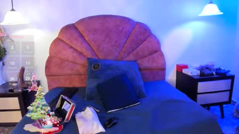 Nahomi online show from December 4, 11:52 am