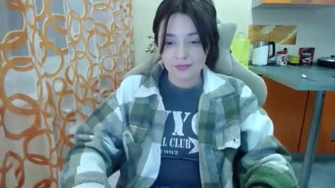 Snapshot of kris_again chatting on December 16, 8:25 pm Kris online show from December 16, 8:25 pm