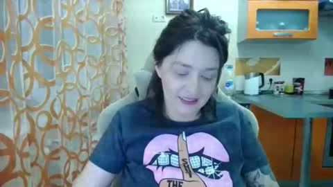 Snapshot of kris_again chatting on December 21, 10:17 pm Kris online show from December 21, 10:17 pm