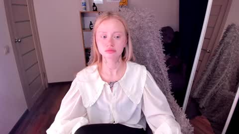 Snapshot of kris_grant chatting on January 16, 1:25 pm kris_grant online show from January 16, 1:25 pm