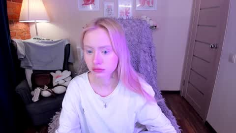 Snapshot of kris_grant chatting on January 20, 10:18 am kris_grant online show from January 20, 10:18 am